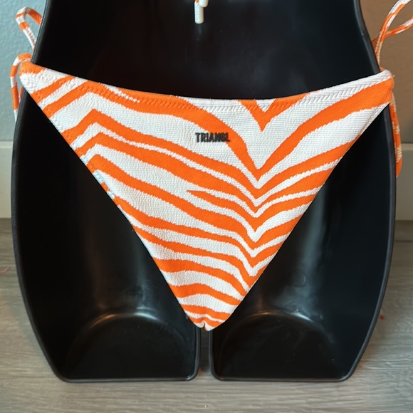 Vinca zebra pop string swimsuit set. - Picture 8 of 15